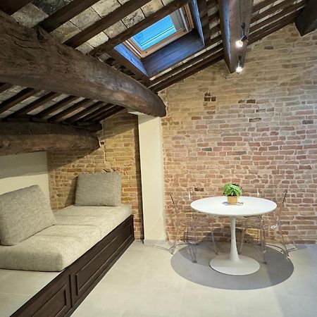 Noua Luxury Studio Apartments ラヴェンナ エクステリア 写真