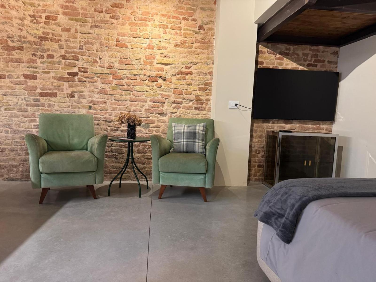 Noua Luxury Studio Apartments ラヴェンナ エクステリア 写真